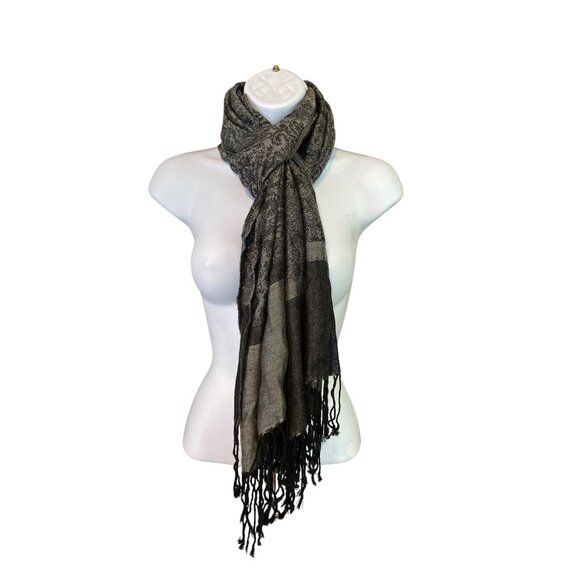 Black Gray Paisley Fringe Scarf | Boho Reversible Wrap Shawl | Lightweight Recta - Picture 2 of 6